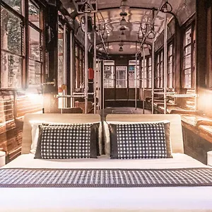 Meneghino Apartahotel